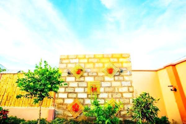 Safi House Bed & Breakfast Boma la Ngombe Exterior photo