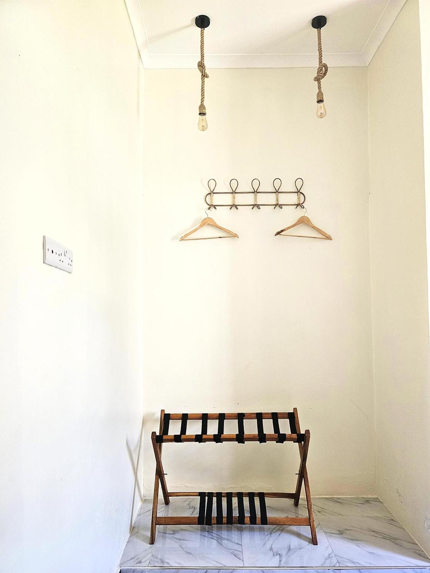 Safi House Bed & Breakfast Boma la Ngombe Exterior photo